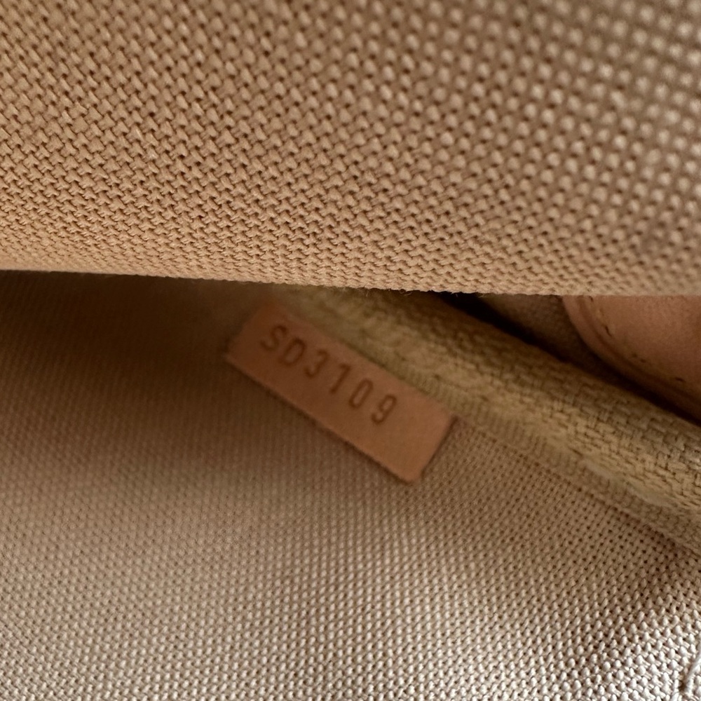 Louis Vuitton Favorite MM Damier Azur - Picture 15 of 17